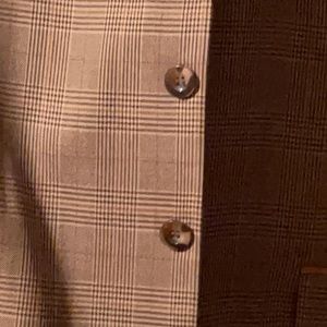Men’s suit 3 button by falcons